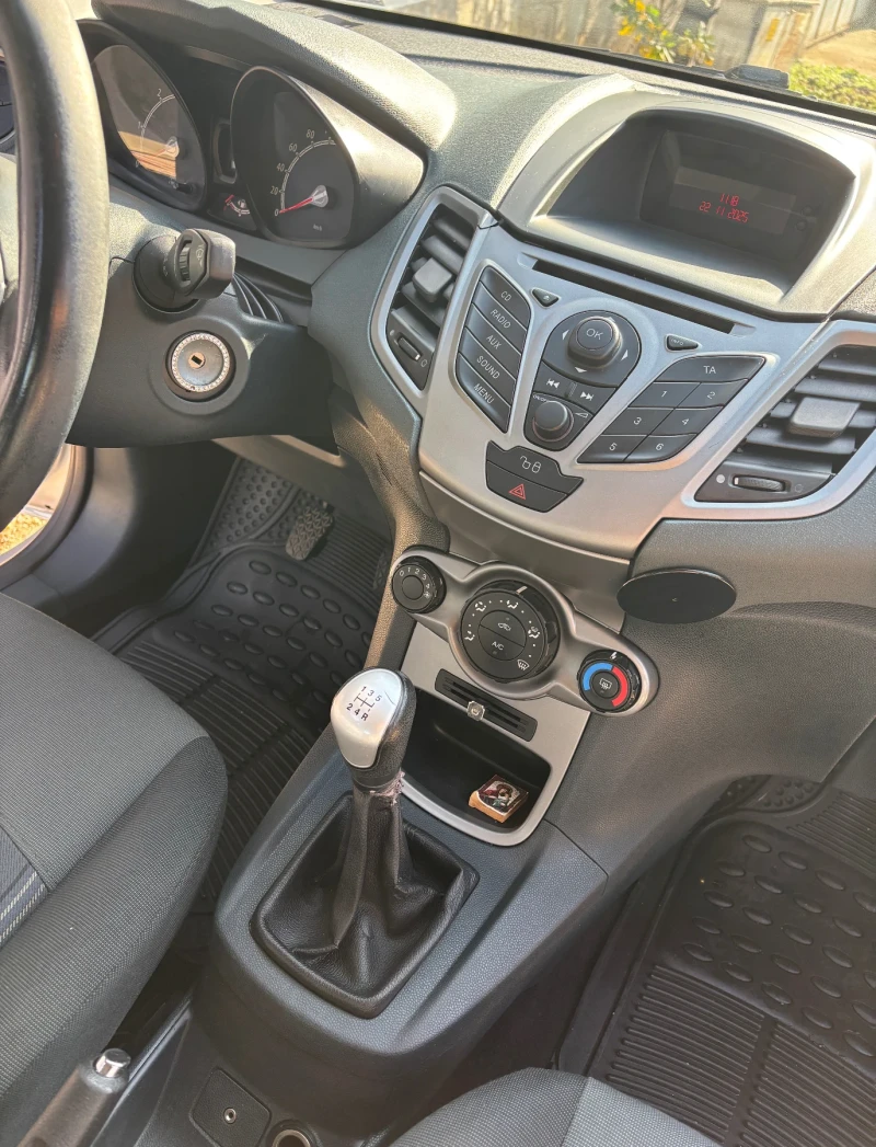 Ford Fiesta 1.4 TDCI, снимка 11 - Автомобили и джипове - 52505527