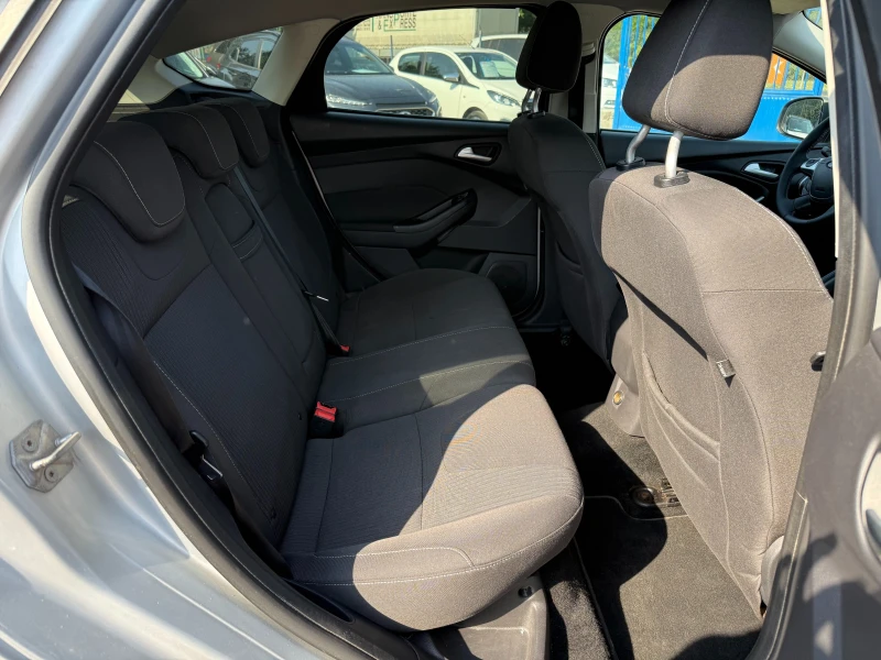 Ford Focus 1.6i-120-к.с-БЕНЗИН-ГАЗ-КЛИМАТРОНИК, снимка 14 - Автомобили и джипове - 52727804