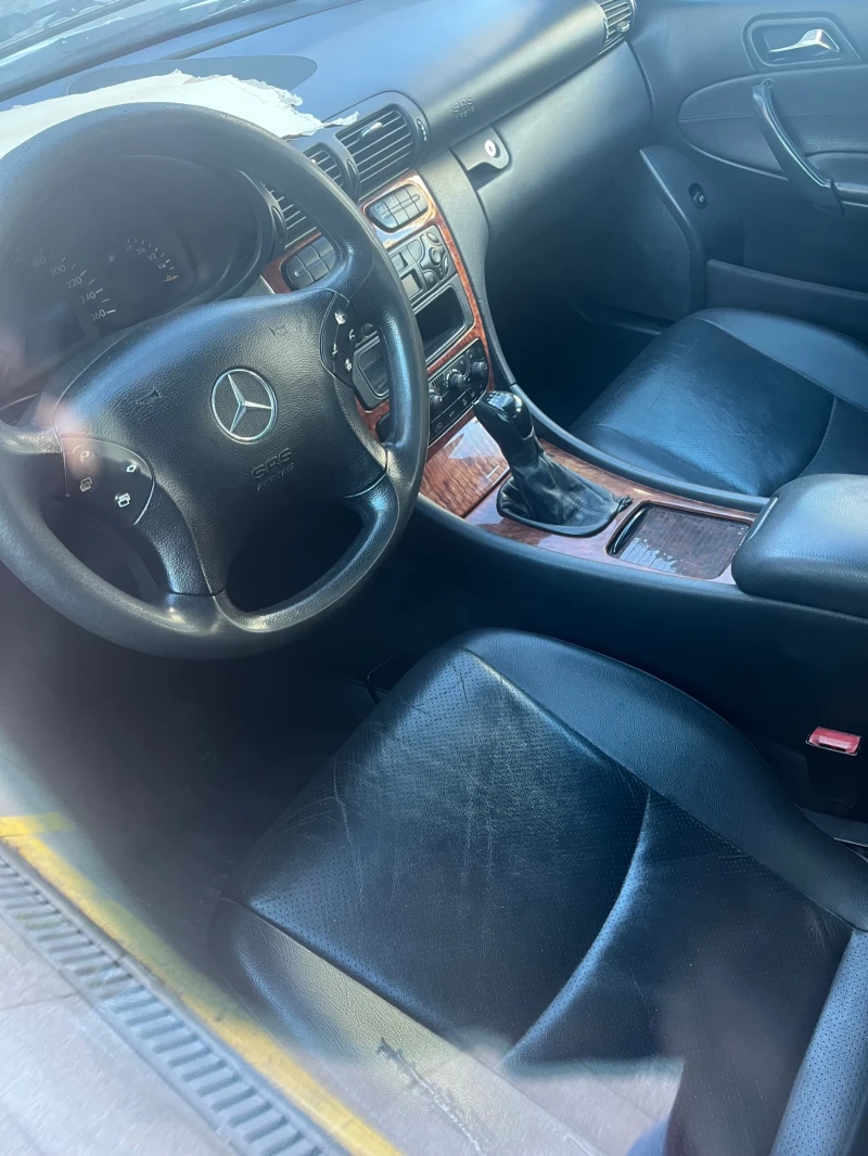 Mercedes-Benz C 200, снимка 8 - Автомобили и джипове - 53010969