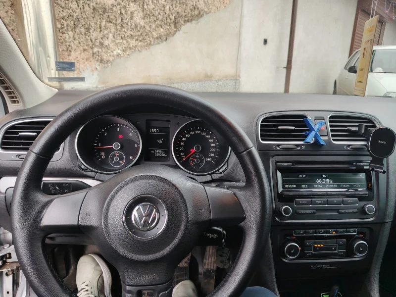 VW Golf Variant  1.6 TDI 90к.с, снимка 4 - Автомобили и джипове - 53394126