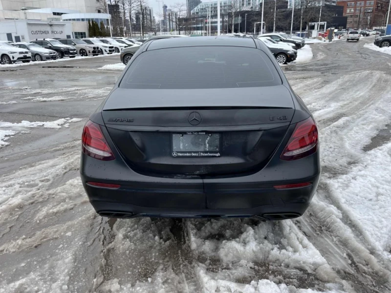 Mercedes-Benz E 43 AMG 4М* Burmester* 360View* Обдухване* Keyless* CarPla, снимка 4 - Автомобили и джипове - 53587242