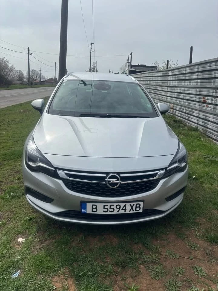 Opel Astra SportTourer, снимка 2 - Автомобили и джипове - 56091193