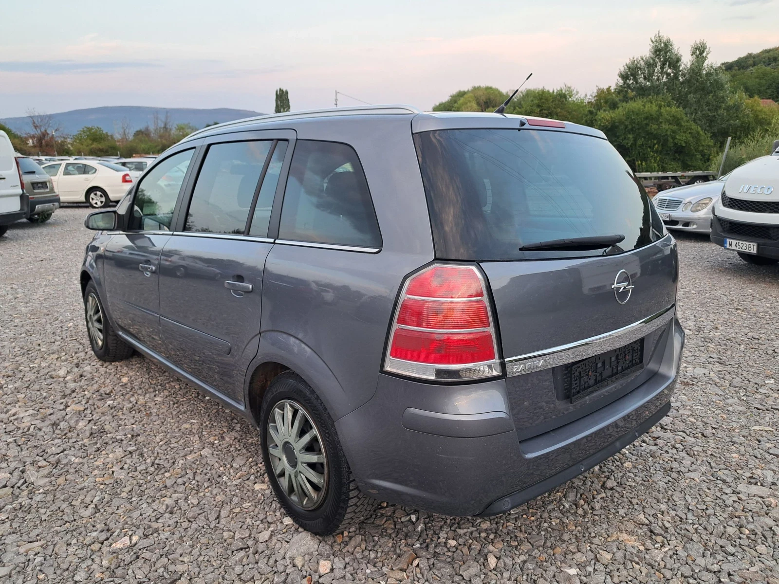 Opel Zafira 1.6 klima - изображение 7