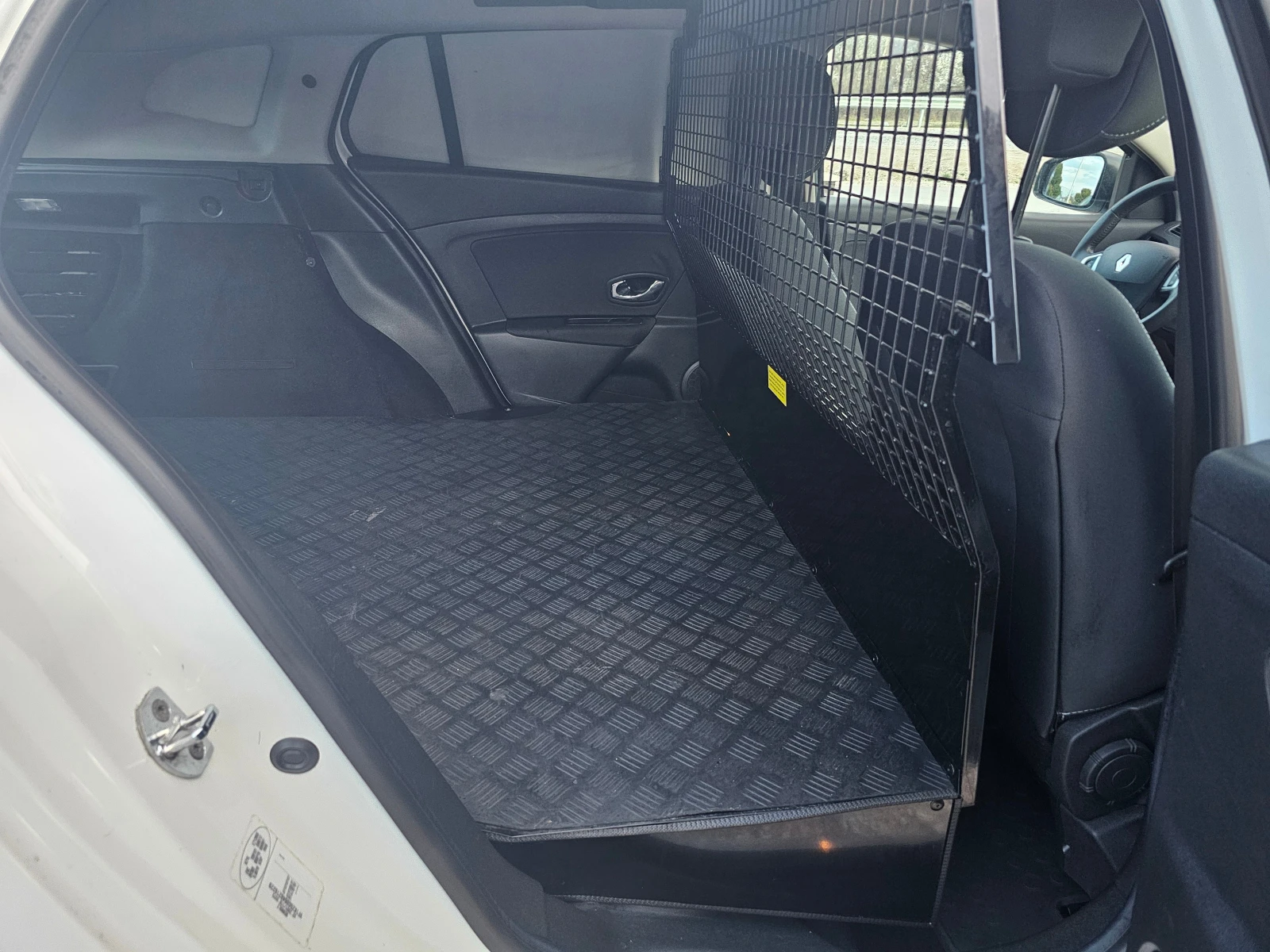 Renault Megane 1.5DCI КЛИМАТИК ! ! ТОВАРЕН ! ! ЕВРО 5 | Mobile.bg — изображение 14