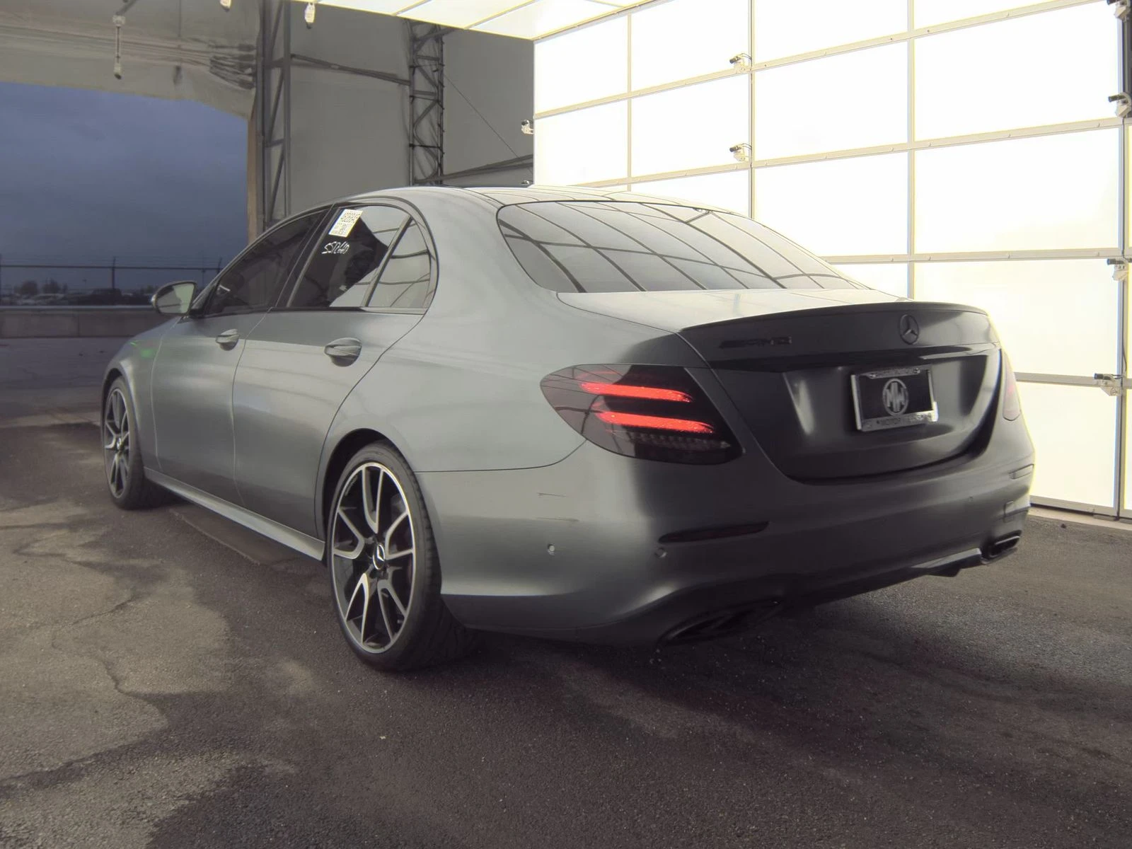 Mercedes-Benz E 43 AMG AMG* BURMASTER* DIGITAL* 360* HEADUP* PANO* PERFOR - изображение 6