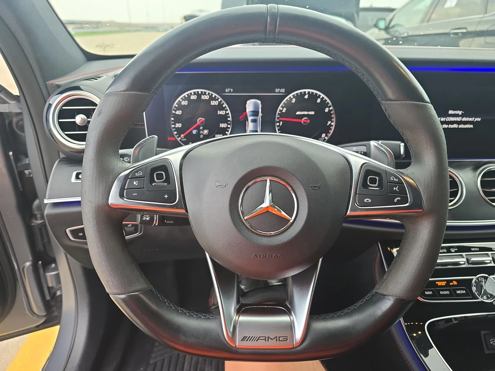 Mercedes-Benz E 43 AMG AMG* BURMASTER* DIGITAL* 360* HEADUP* PANO* PERFOR - изображение 7