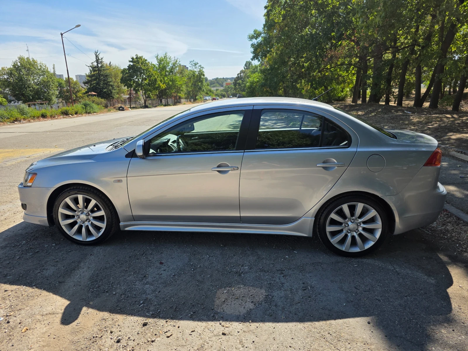 Mitsubishi Lancer 1.8 MIVEC 143 к.с. - изображение 5