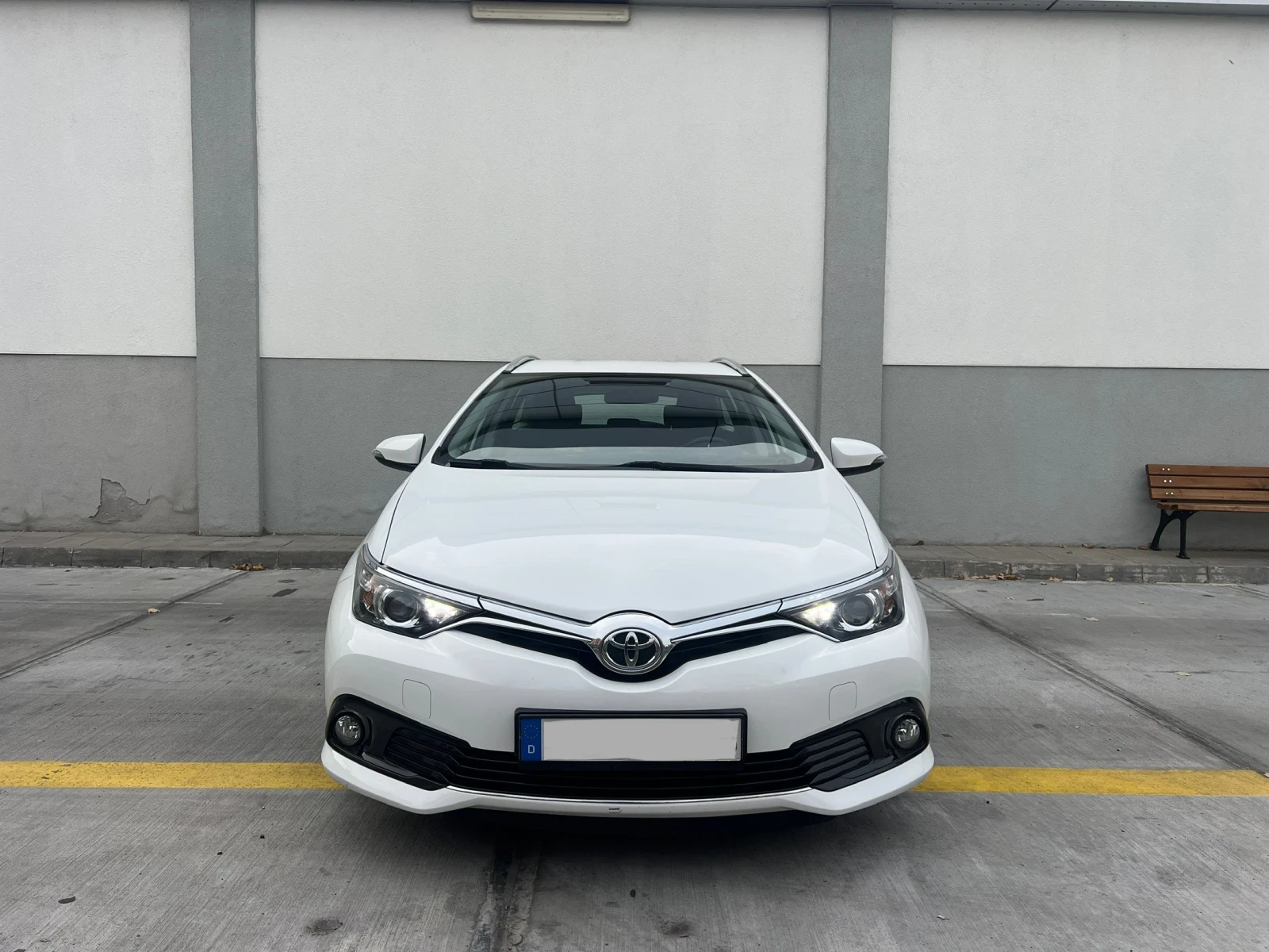 Toyota Auris * 1.6D4D* Facelift* 3xTOP..!!! | Mobile.bg — изображение 2