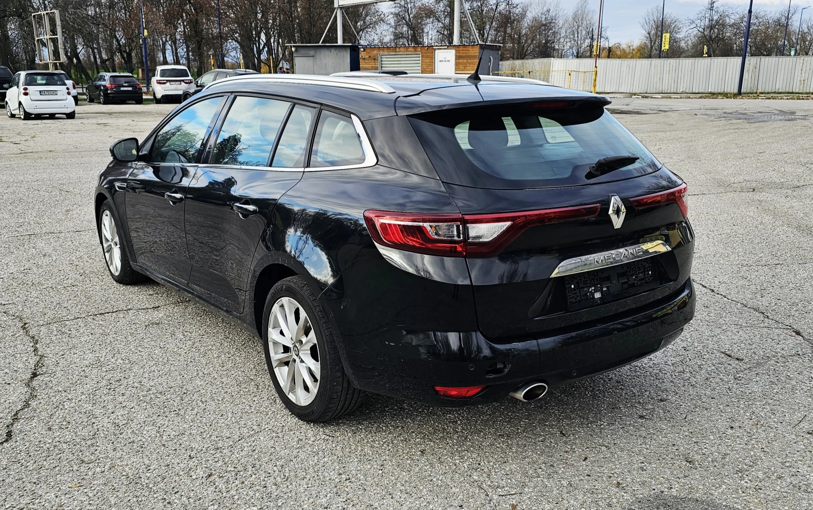Renault Megane 1.5 - изображение 6