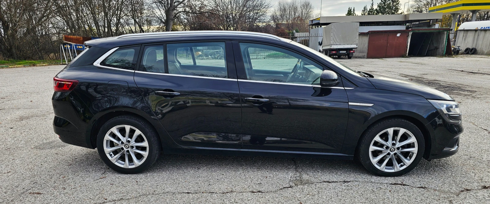 Renault Megane 1.5 - изображение 7