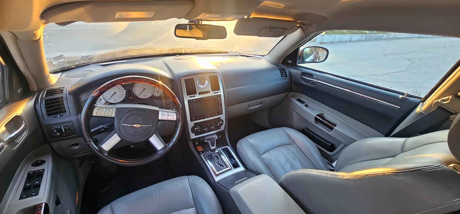 Chrysler 300c 3.5i Газ Инж , снимка 5 - Автомобили и джипове - 53793107