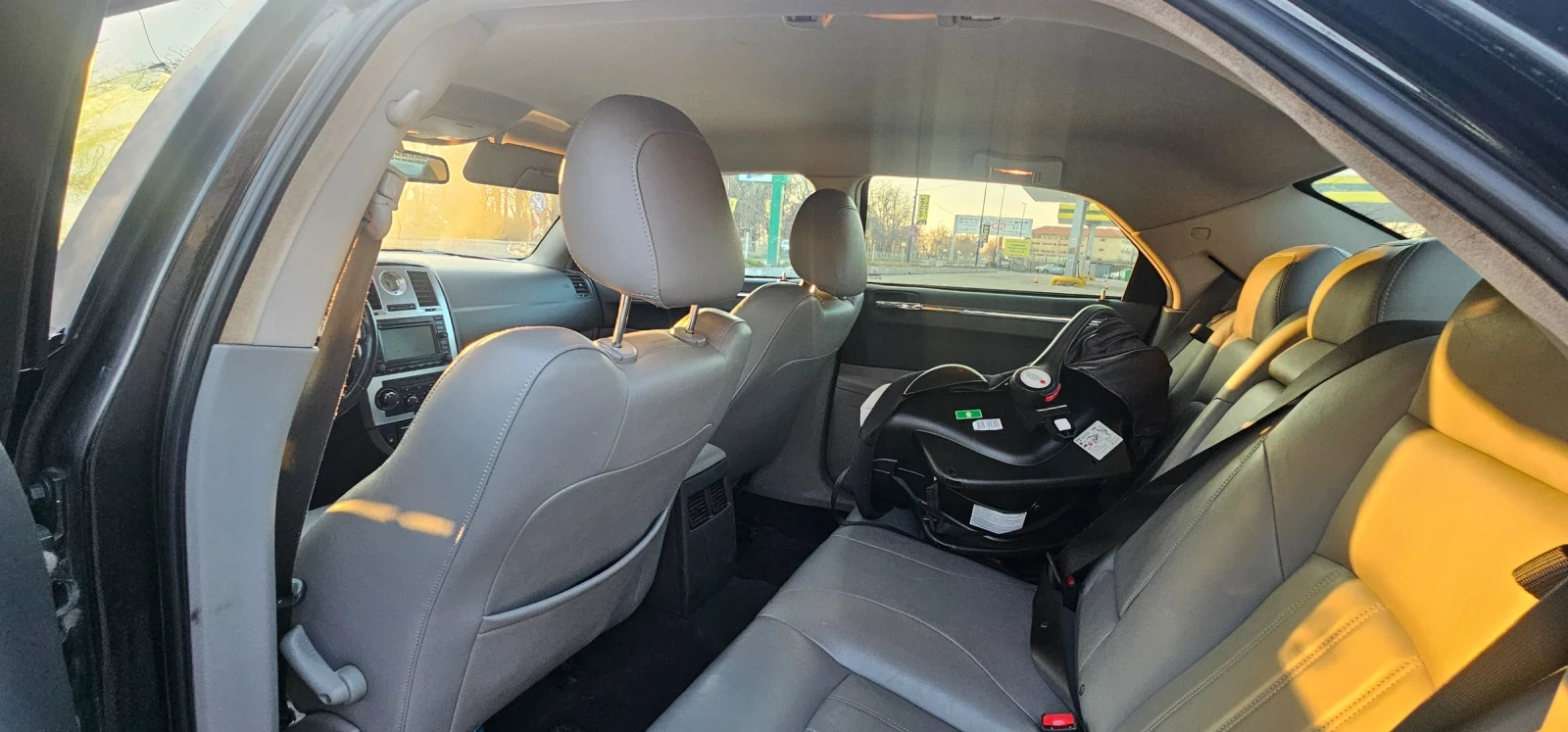 Chrysler 300c 3.5i Газ Инж , снимка 6 - Автомобили и джипове - 53793107