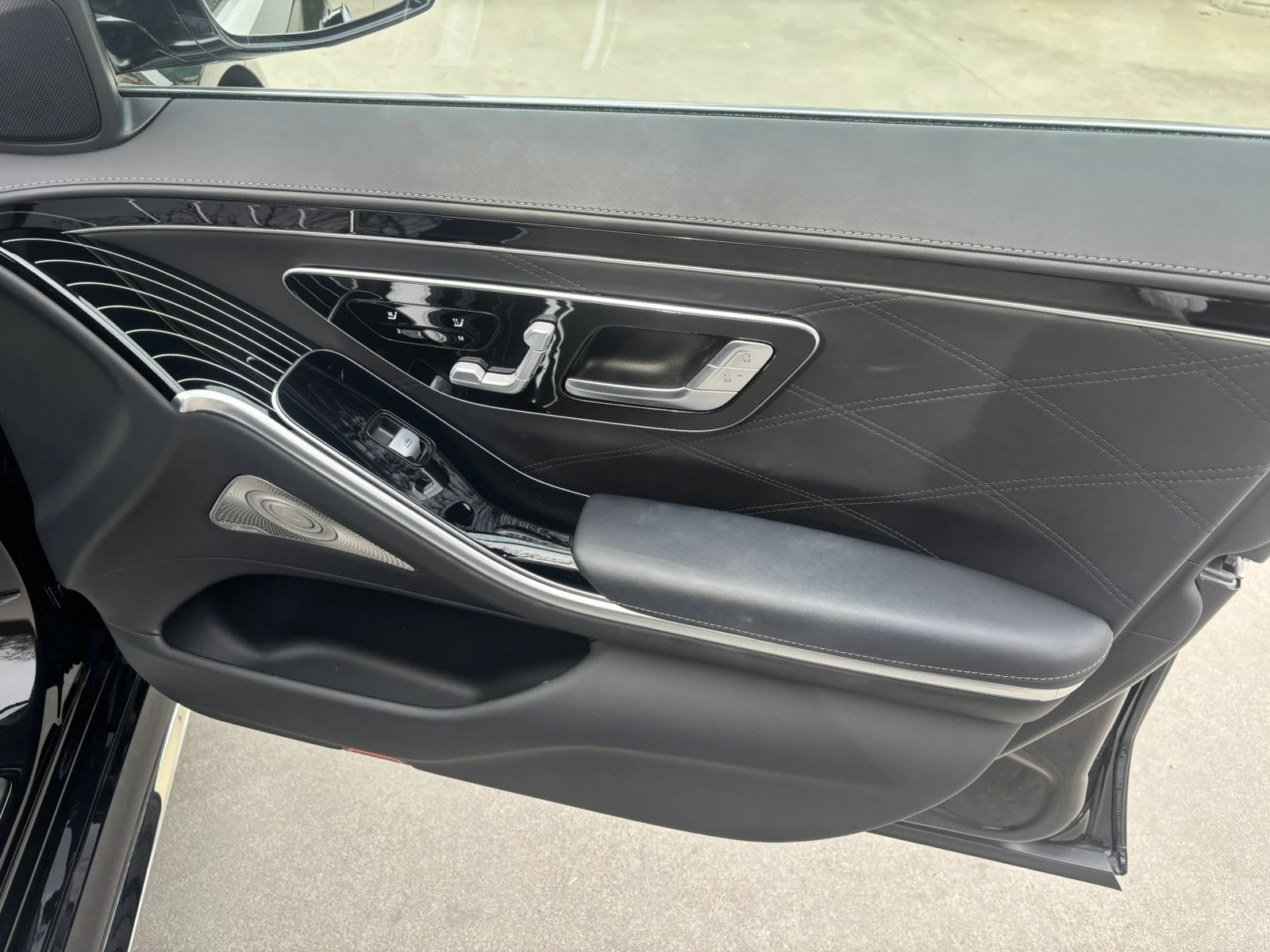 Mercedes-Benz S 63 AMG Silver Star, снимка 16 - Автомобили и джипове - 54272460