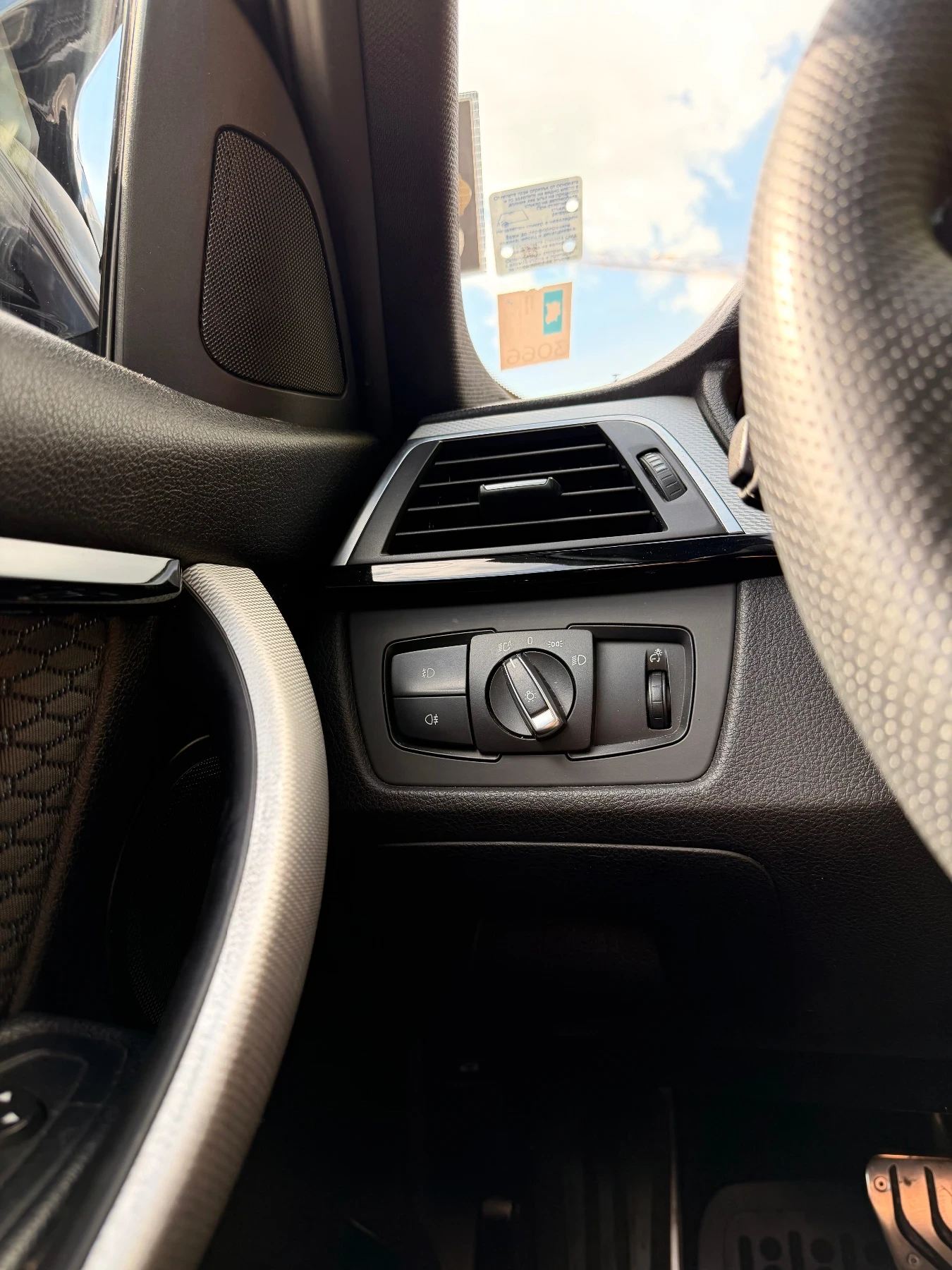 BMW 320 320i M-Performance LCI, снимка 13 - Автомобили и джипове - 54669880