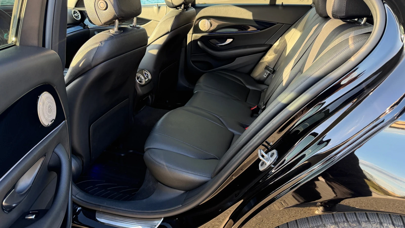 Mercedes-Benz E 200 FACE LIFT, снимка 12 - Автомобили и джипове - 55012948