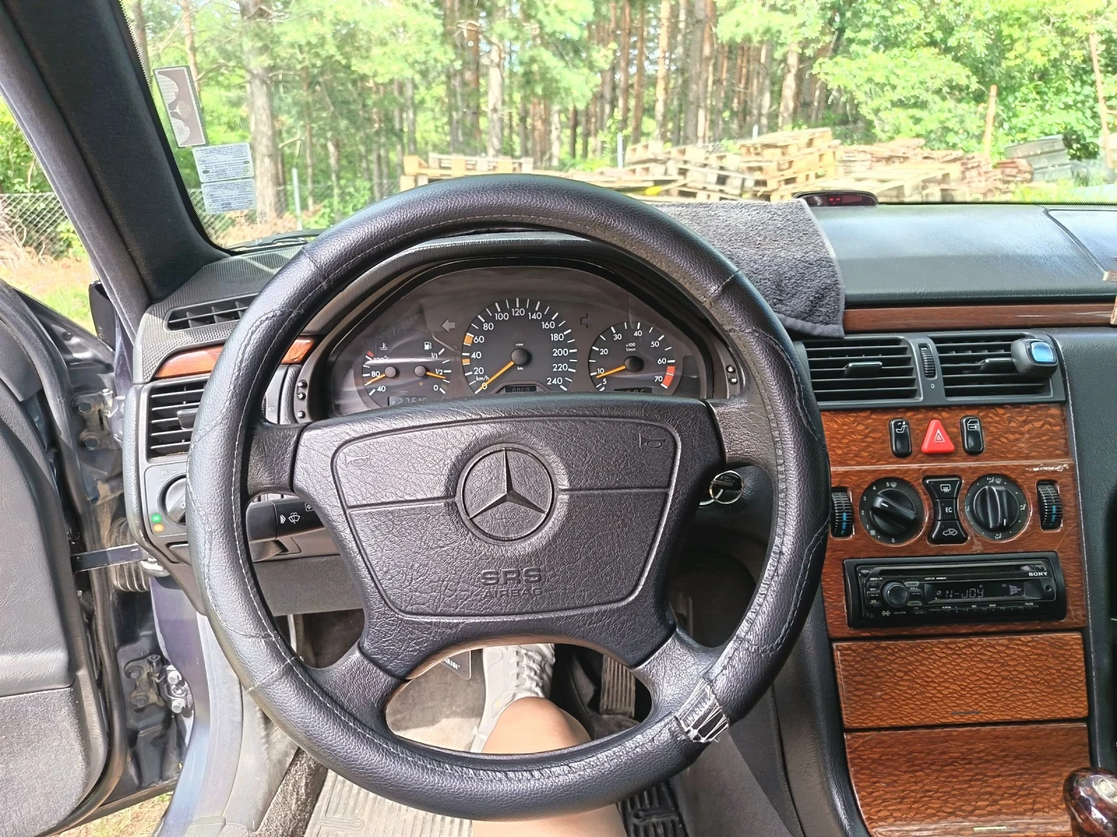 Mercedes-Benz E 200 W210, снимка 7 - Автомобили и джипове - 55134942