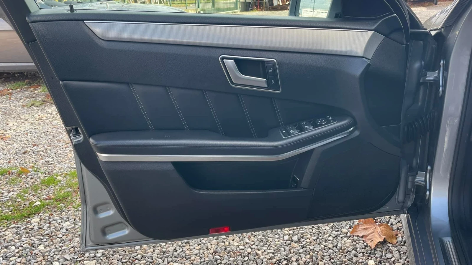Mercedes-Benz E 350, снимка 16 - Автомобили и джипове - 55299443