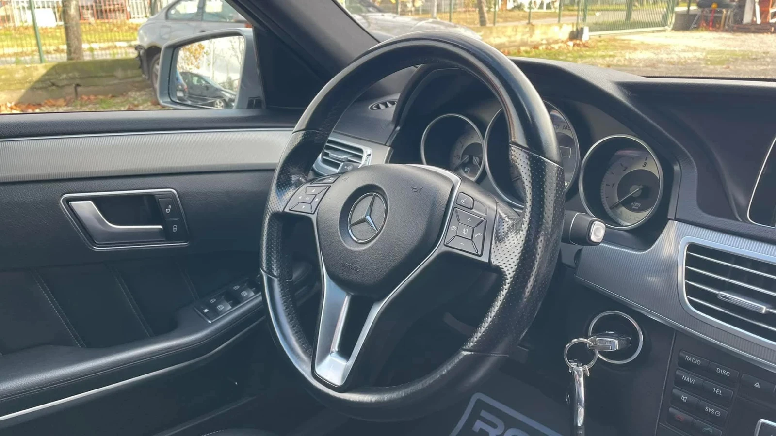 Mercedes-Benz E 350, снимка 15 - Автомобили и джипове - 55299443