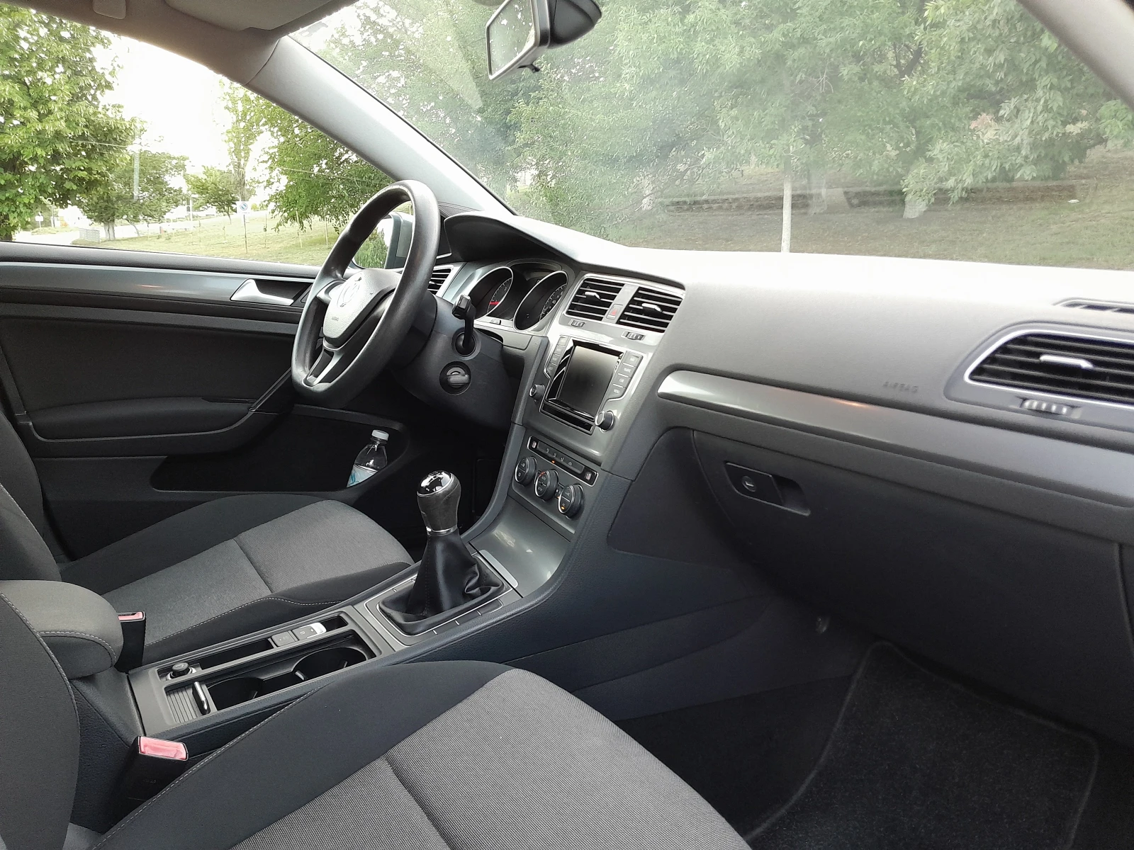 VW Golf 1.6 TDI 110 kc | Mobile.bg � ����������� 9