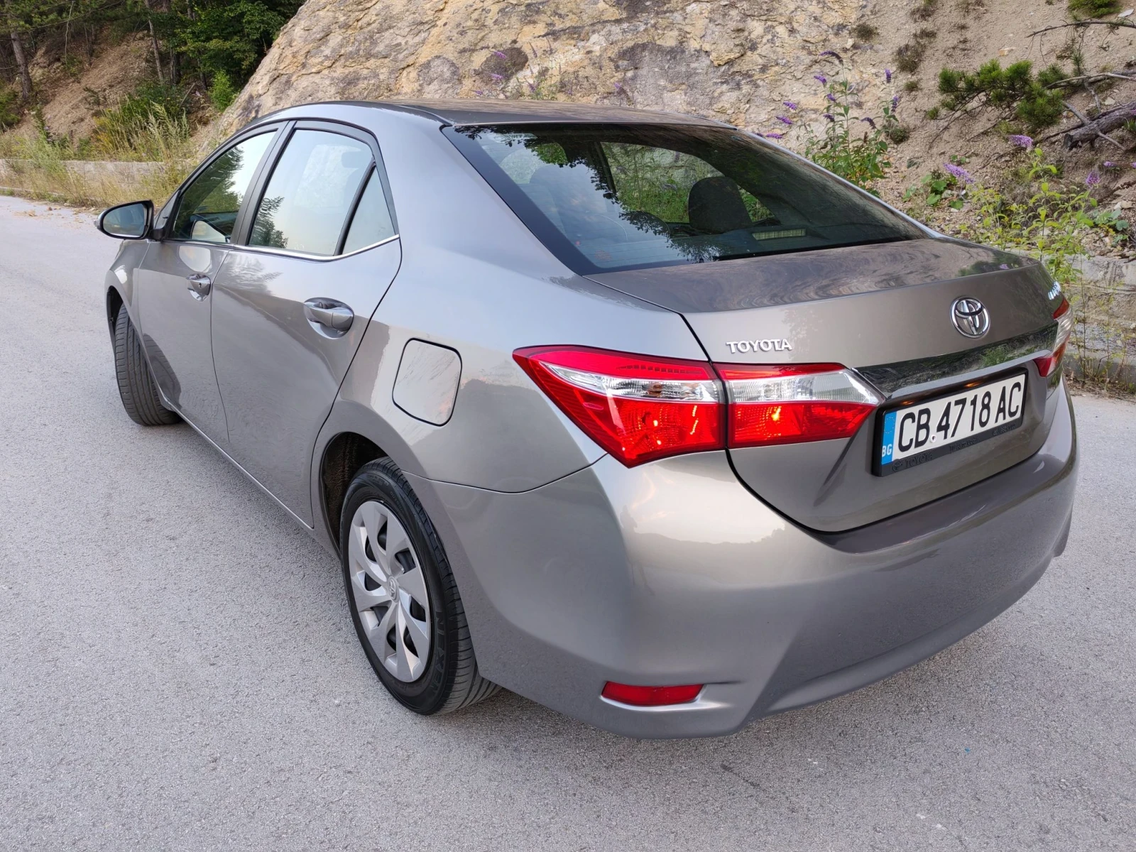 Toyota Corolla, снимка 3 - Автомобили и джипове - 55590272