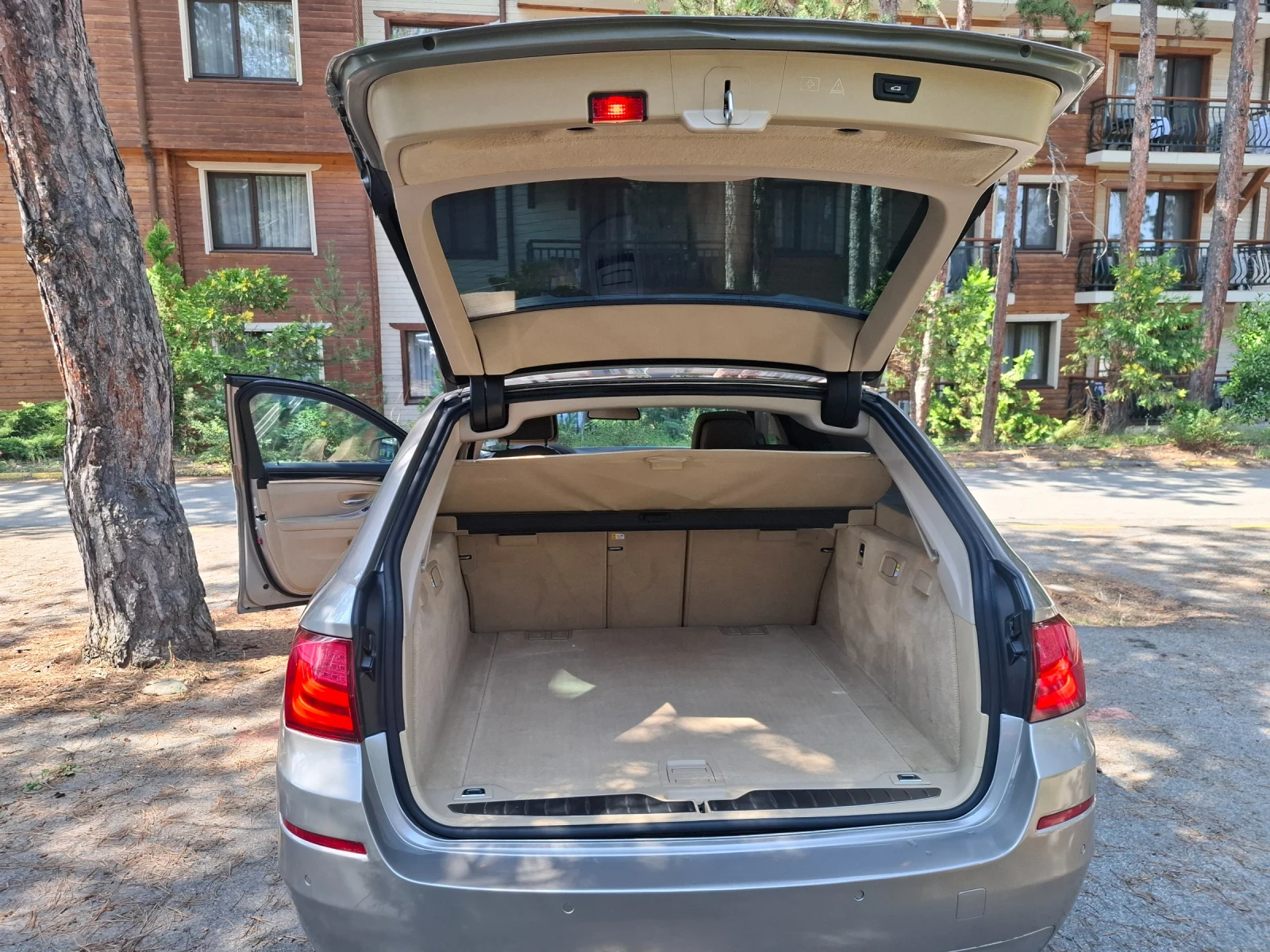 BMW 525 F11, снимка 11 - Автомобили и джипове - 55825355