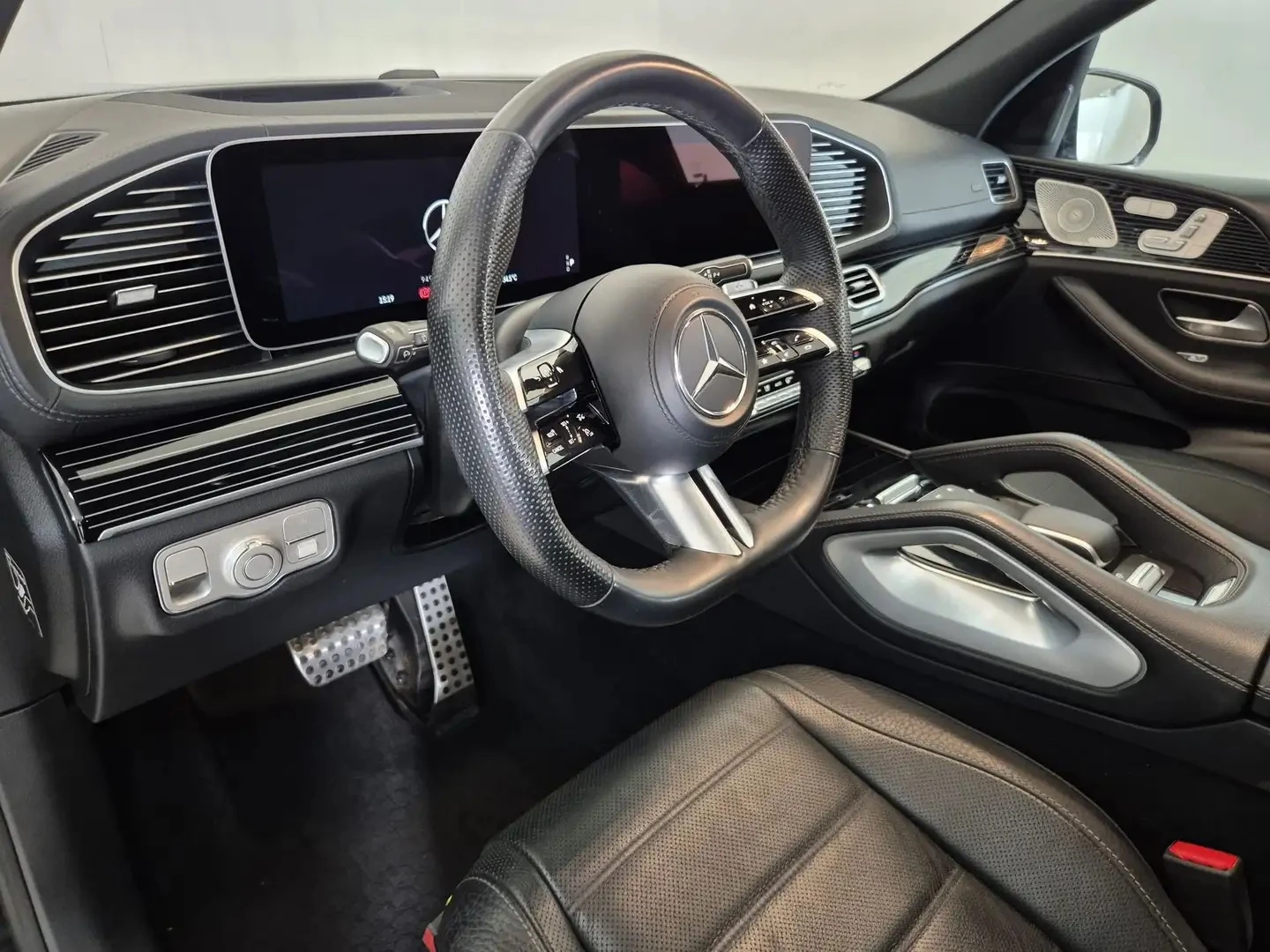 Mercedes-Benz GLS 450 d 4MATIC AMG-Line , снимка 5 - Автомобили и джипове - 56008391