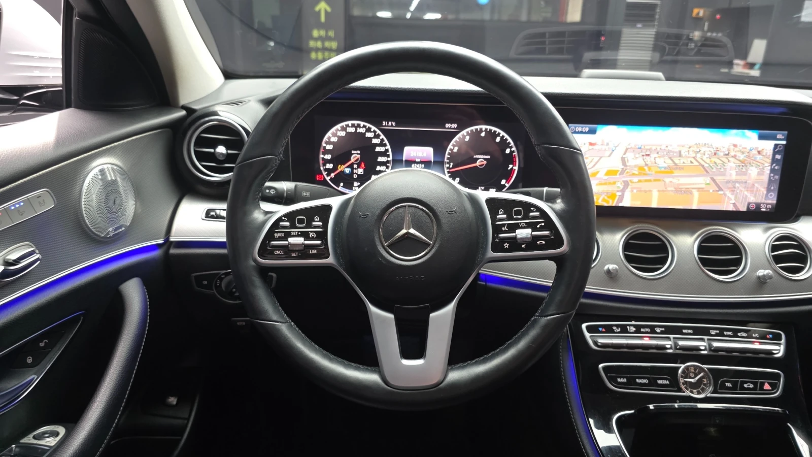 Mercedes-Benz E 300 AMG Line | HUD | 360  | memory, снимка 12 - Автомобили и джипове - 56067641