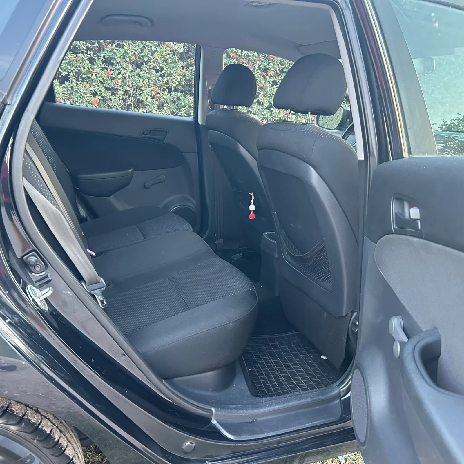 Hyundai I30 1.4 BlueDrive, снимка 12 - Автомобили и джипове - 56155595