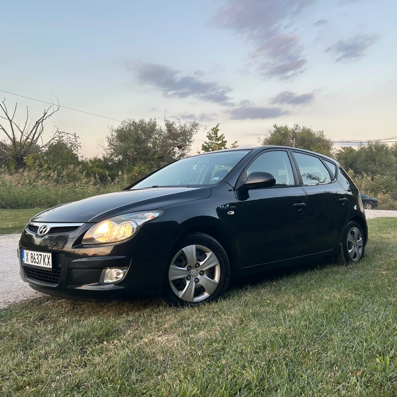 Hyundai I30 1.4 BlueDrive, снимка 3 - Автомобили и джипове - 56155595