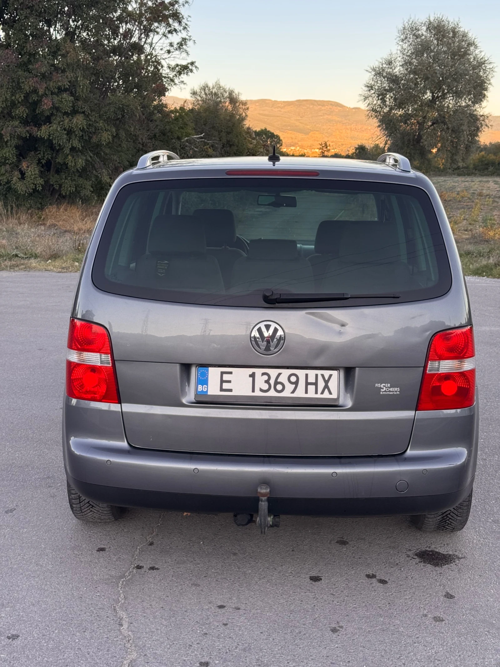 VW Touran tdi АВТОМАТИК, снимка 7 - Автомобили и джипове - 56398482