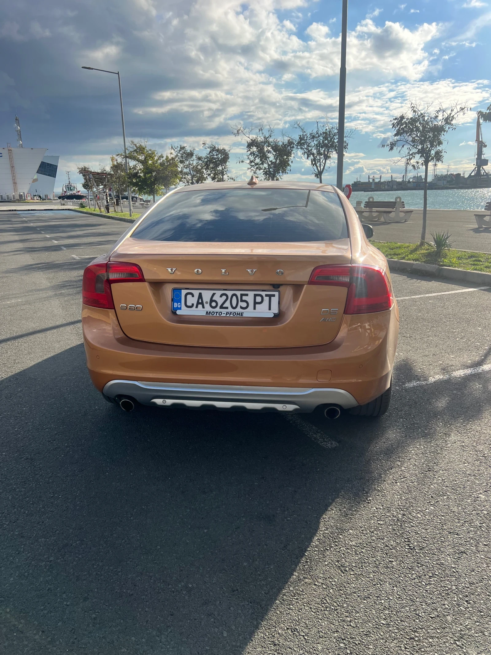 Volvo S60 D5 AWD 178k km, снимка 4 - Автомобили и джипове - 56584804
