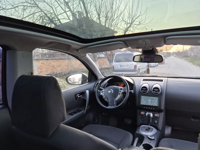 Nissan Qashqai, снимка 9 - Автомобили и джипове - 53027957