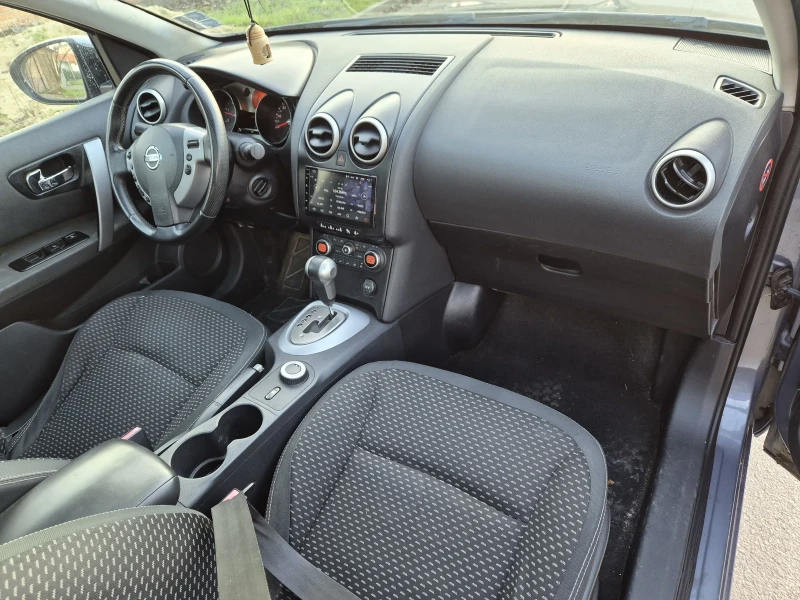 Nissan Qashqai, снимка 11 - Автомобили и джипове - 53027957