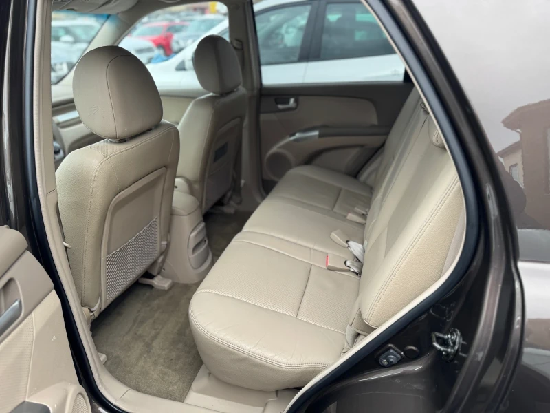 Kia Sportage 2.0i GAZ EXCLUSIVE , снимка 8 - Автомобили и джипове - 52997866