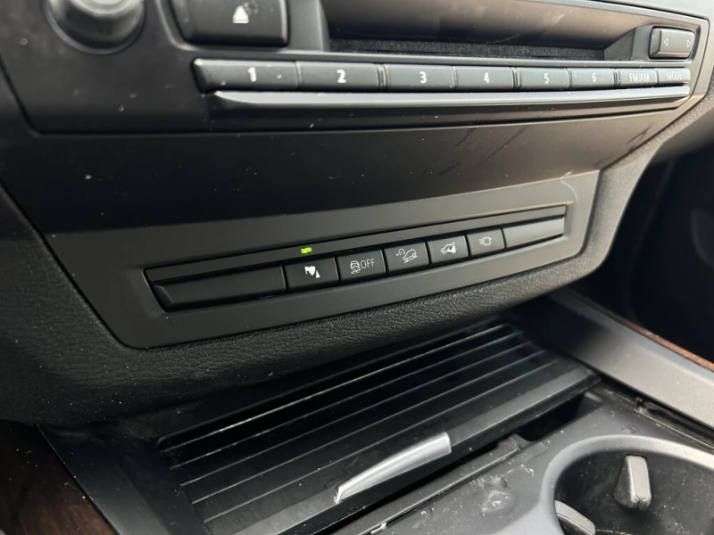 BMW X5 XDrive35i* M Pack* Harmon/Kardon* 7 МЕСТЕН, снимка 9 - Автомобили и джипове - 53361134