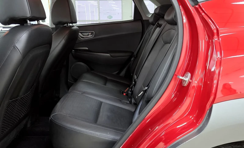 Hyundai Kona 64KWh/Premium/BlueLink, снимка 8 - Автомобили и джипове - 53516642