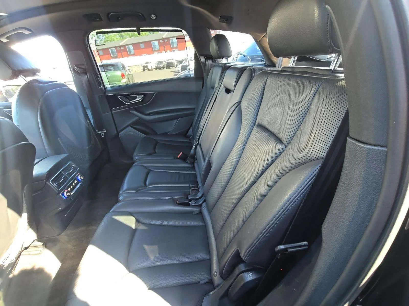 Audi Q7 PREMIUM PLUS* BOSE* ПАНОРАМА* 7 МЕСТНА - изображение 9