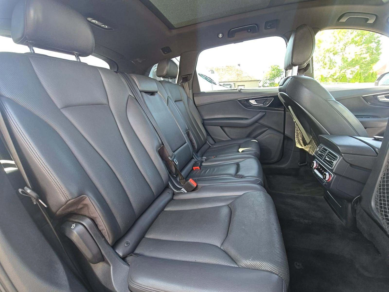 Audi Q7 PREMIUM PLUS* BOSE* ПАНОРАМА* 7 МЕСТНА - изображение 10
