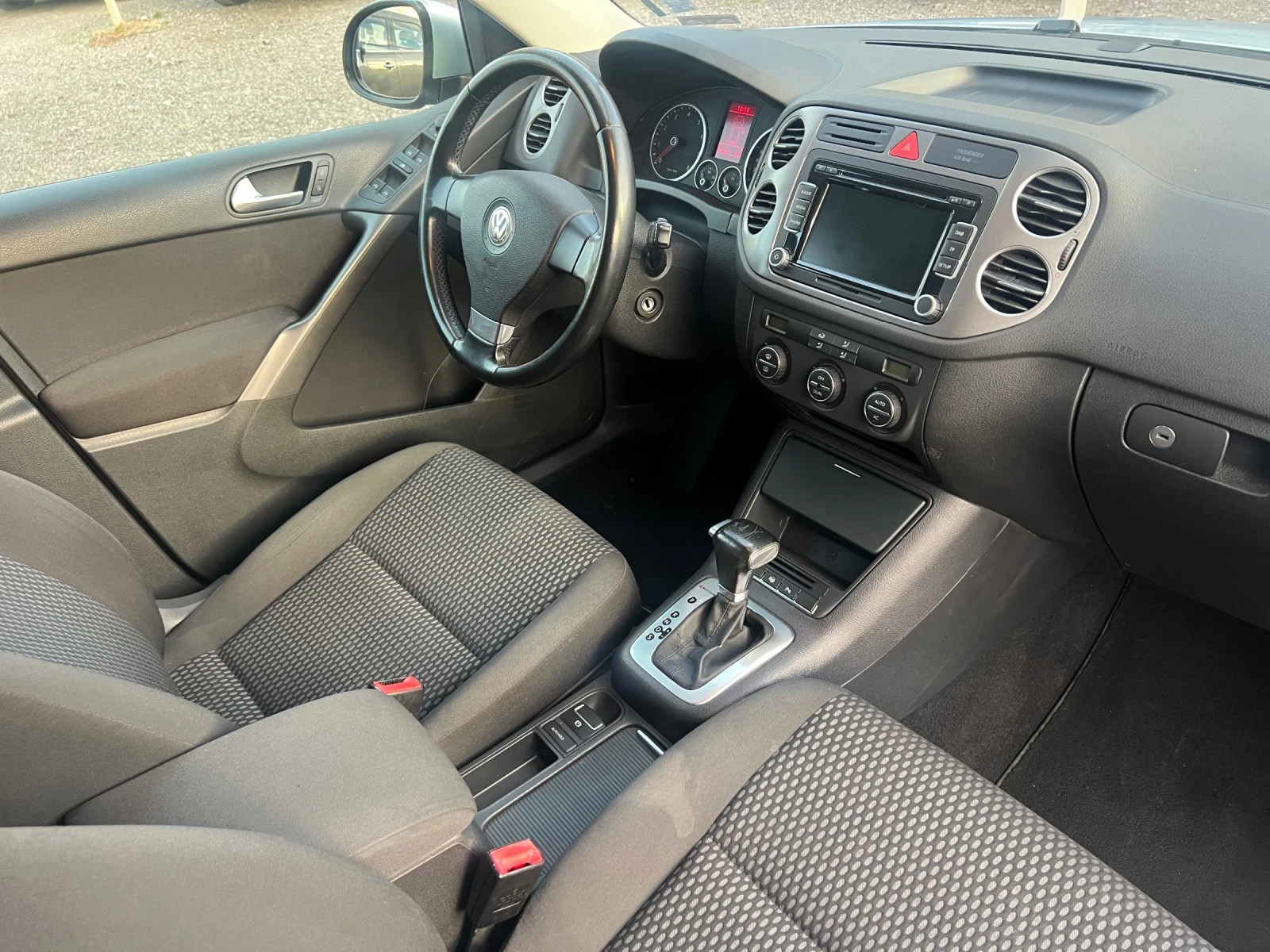 VW Tiguan 2.0 TSI 4m 170к.с. | Mobile.bg — изображение 12