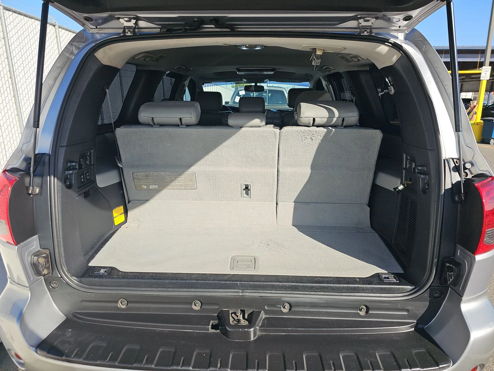 Toyota Sequoia   | Mobile.bg   12