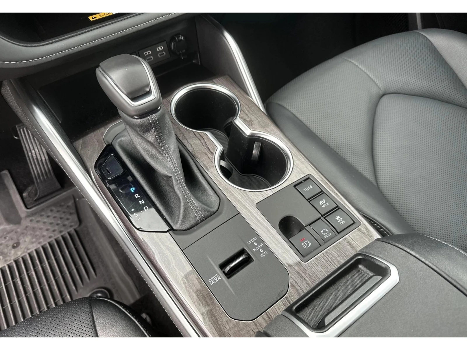 Toyota Highlander 7 места, Месечна вноска от 1300 лв. - изображение 10