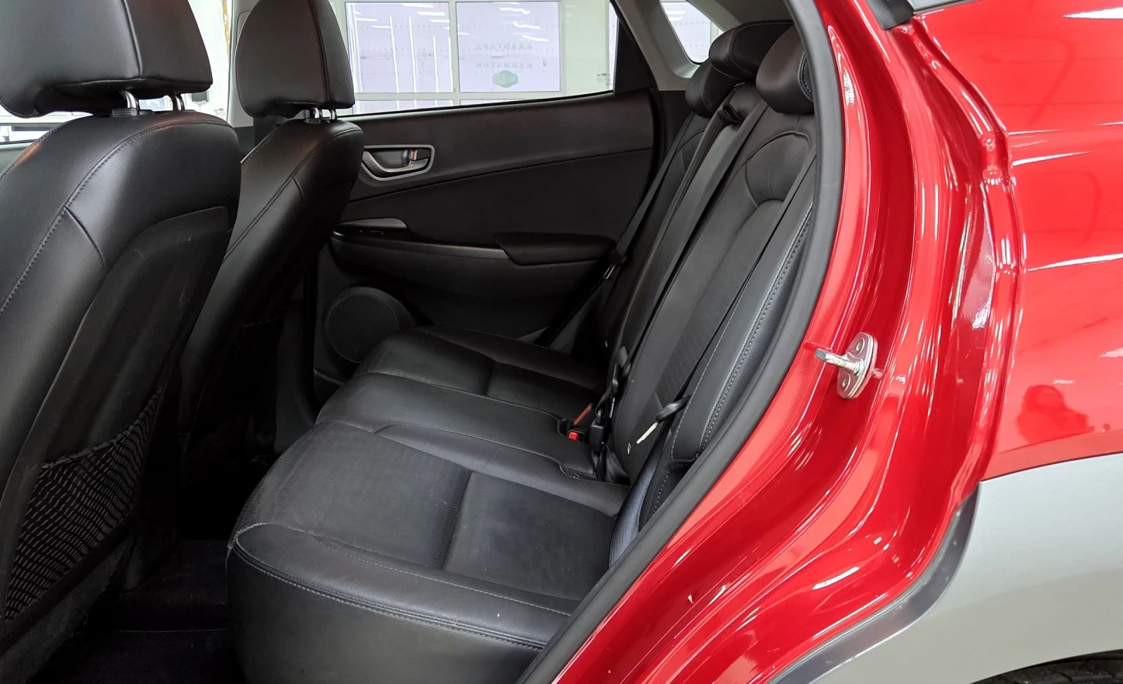 Hyundai Kona 64KWh/Premium/BlueLink - изображение 8