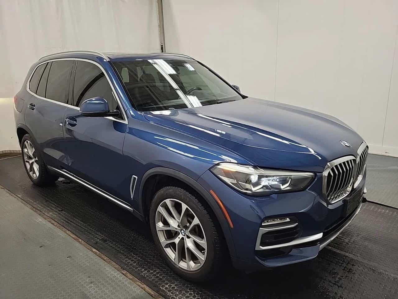 BMW X5 XDRIVE40I | PANO | HUD | SOFT CLOSE | KEYLESS |   - изображение 2