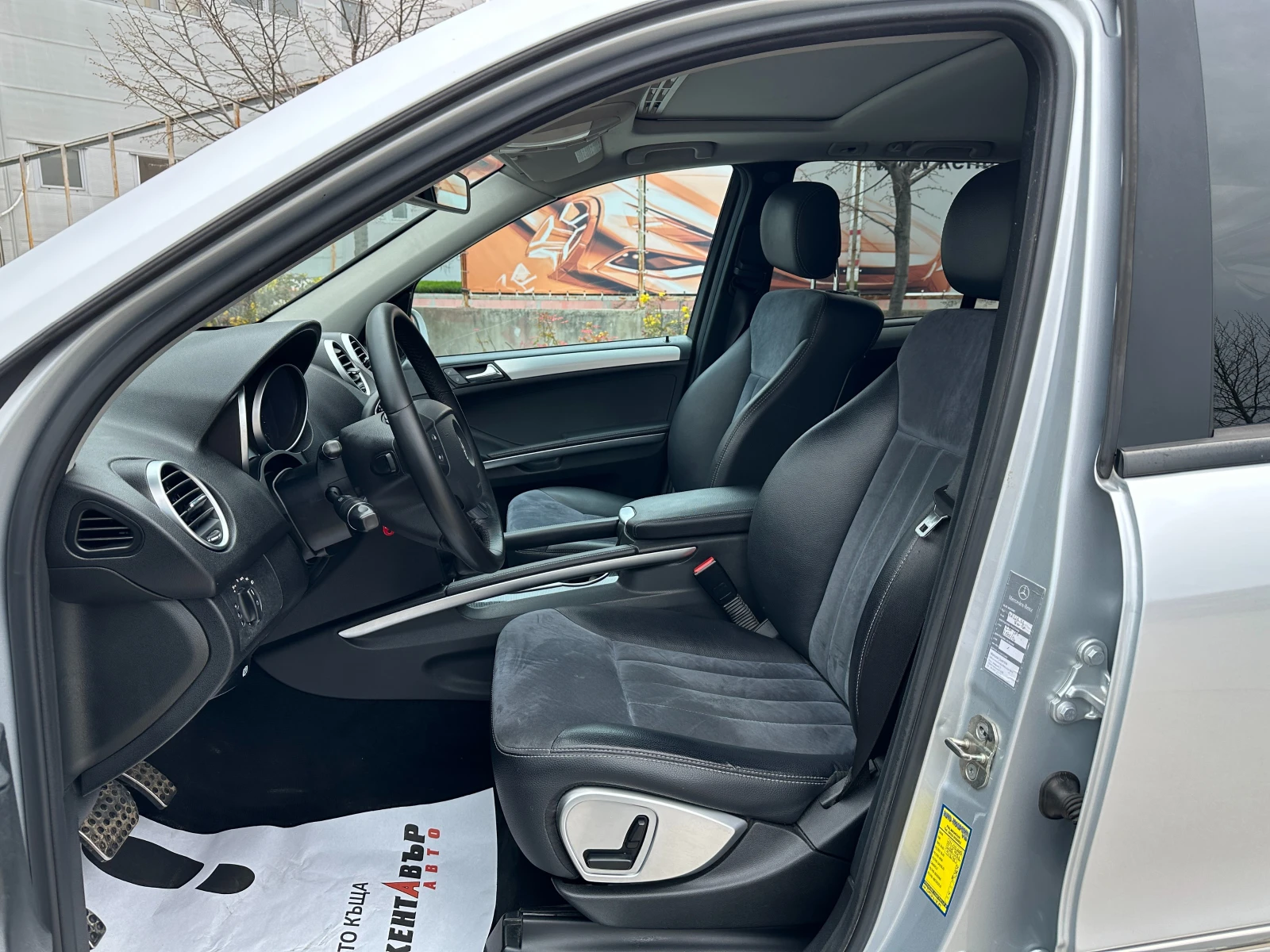 Mercedes-Benz ML 320 CDI 4Matic, снимка 9 - Автомобили и джипове - 54252672