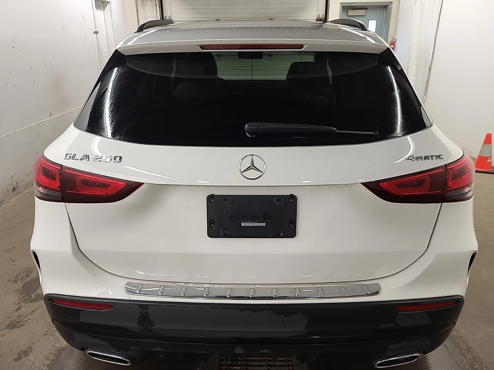 Mercedes-Benz GLA 250  4MATIC SUV, снимка 7 - Автомобили и джипове - 54459744