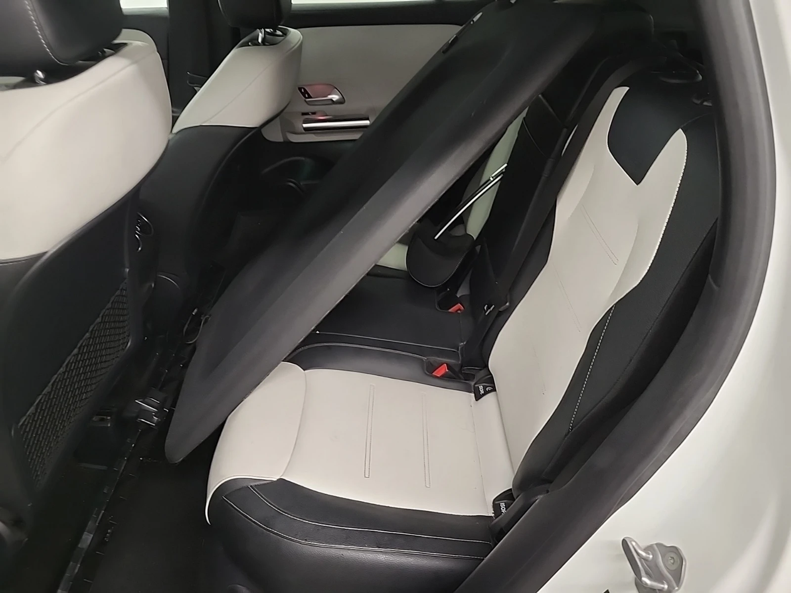 Mercedes-Benz GLA 250  4MATIC SUV, снимка 17 - Автомобили и джипове - 54459744