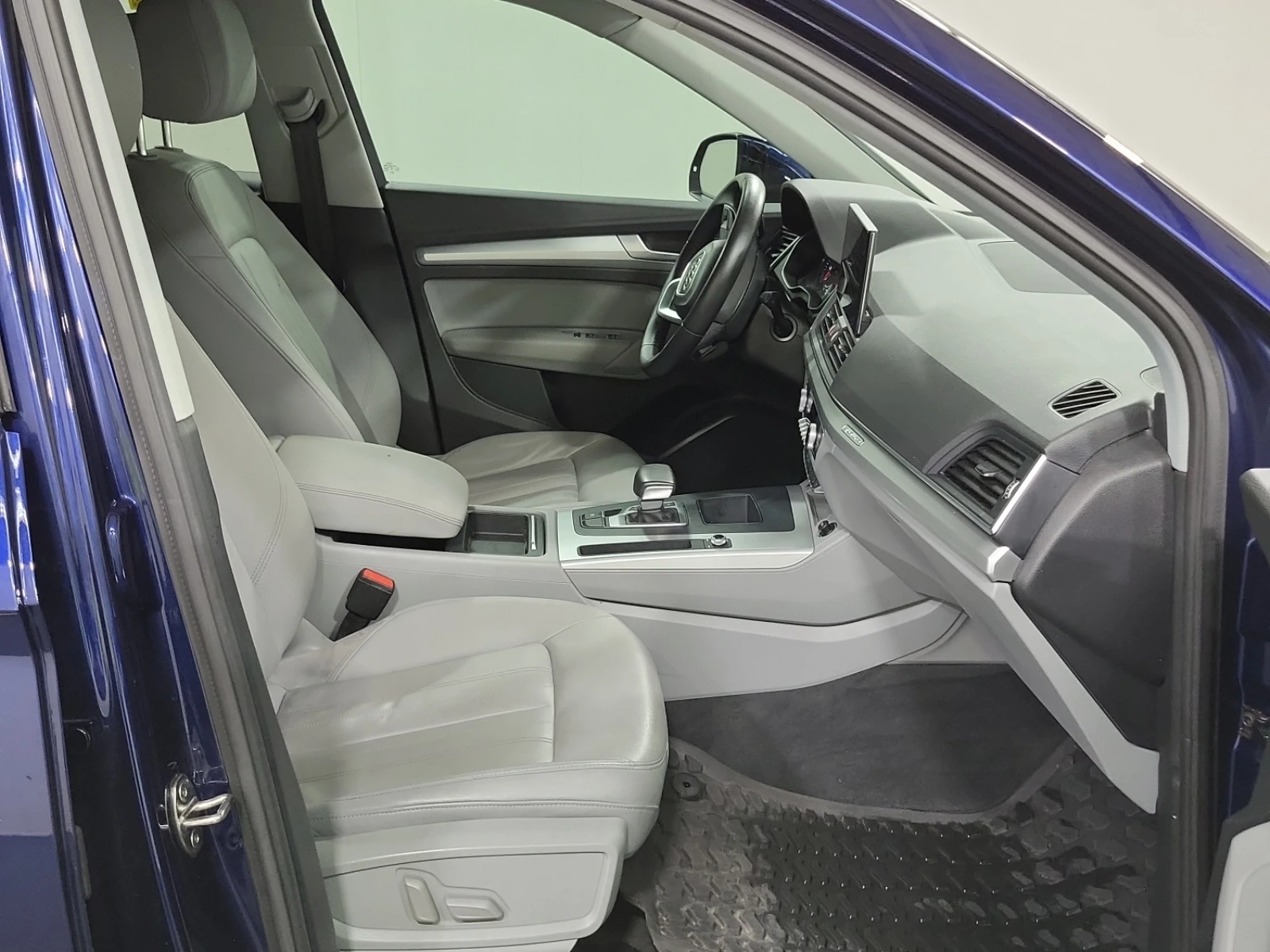 Audi Q5 KOMFORT, снимка 12 - Автомобили и джипове - 54765824