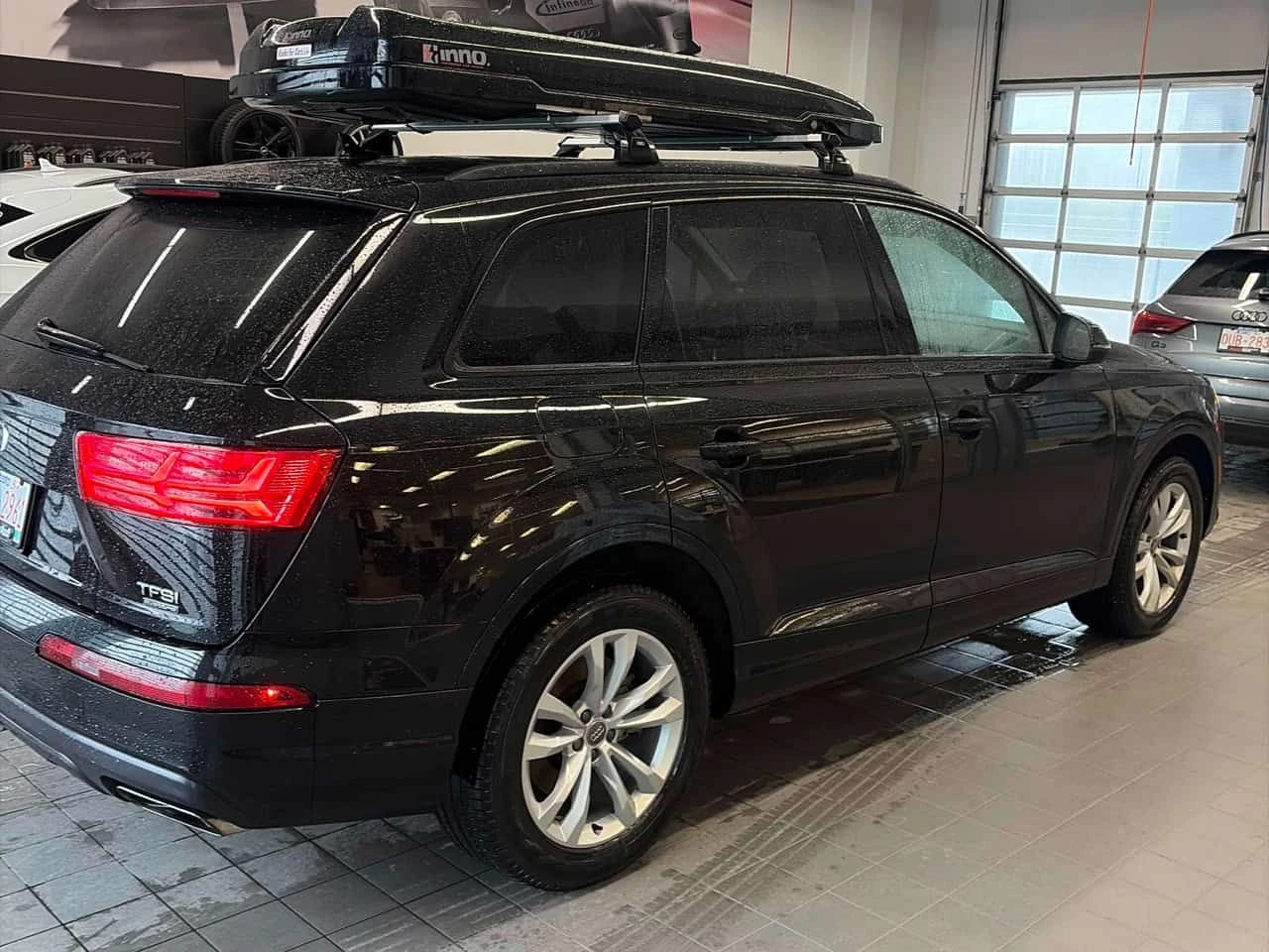 Audi Q7 * Progressiv * ОБДУХВАНЕ* ПАНОРАМА* 7МЕСТА* , снимка 3 - Автомобили и джипове - 54830495