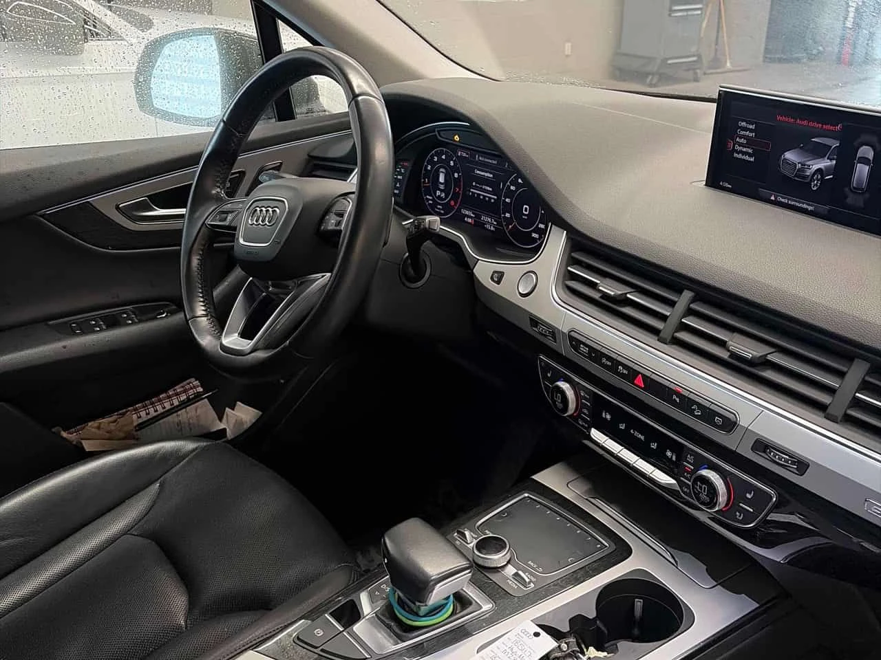 Audi Q7 * Progressiv * ОБДУХВАНЕ* ПАНОРАМА* 7МЕСТА* , снимка 5 - Автомобили и джипове - 54830495