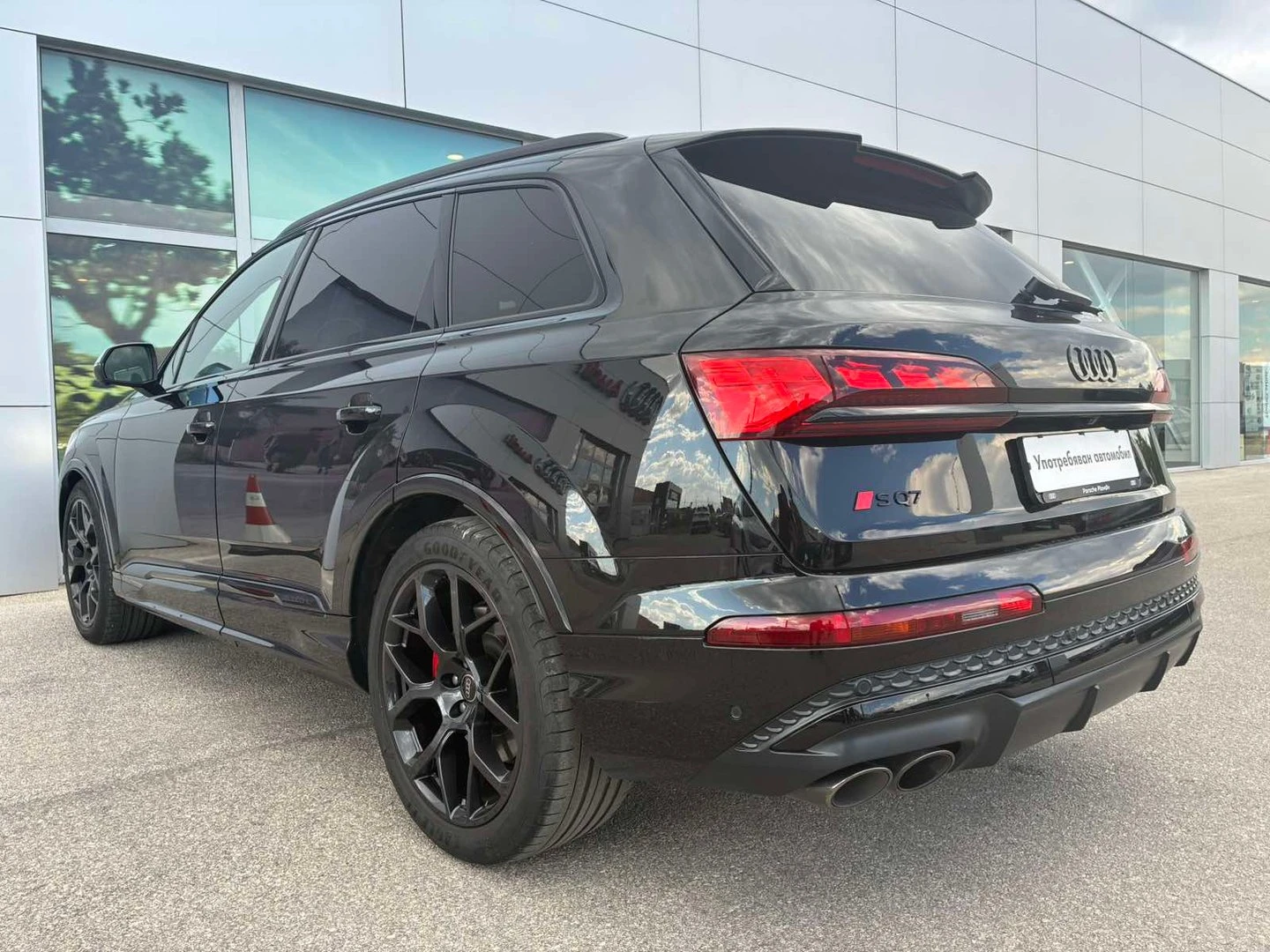 Audi SQ7, снимка 4 - Автомобили и джипове - 55307326